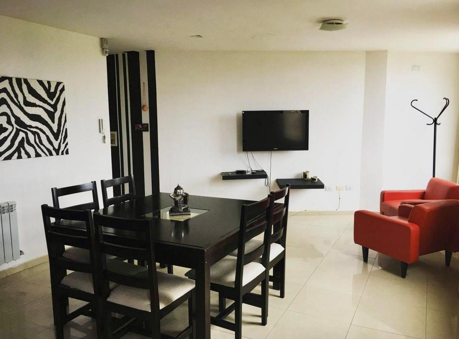Foto de VENTA DEPTO CENTRO CARLOS PAZ 2 DORM COCHERA, imagen 1