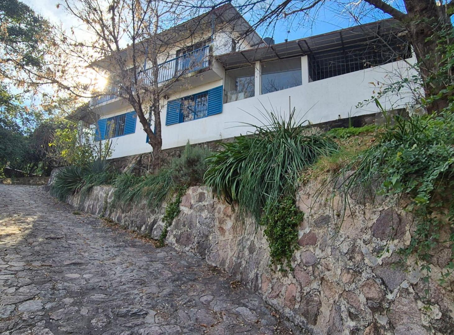 Foto de VENTA CASA 4 DORM PROX CNO CUADRADO RIO CEBALLOS, imagen 2