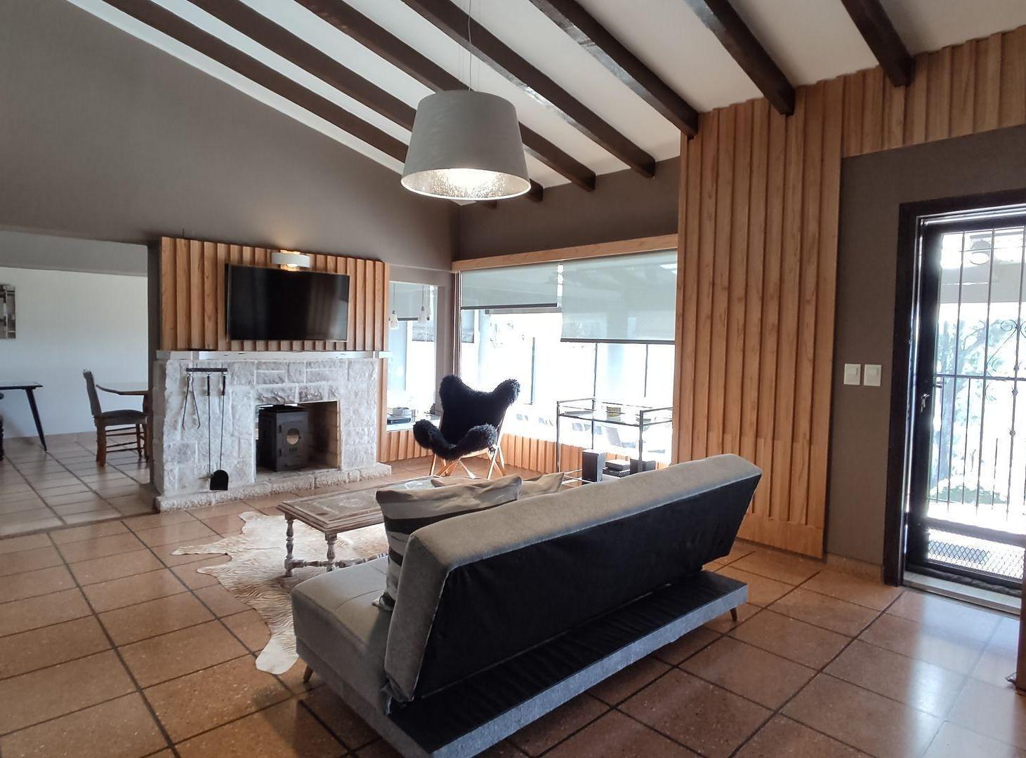 Foto de Venta Casa 3 Dorm Piscina V del Lago Carlos Paz, imagen 3
