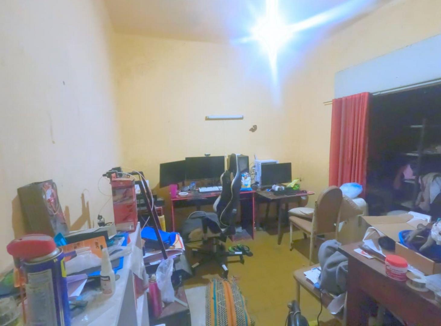 Foto de VENTA CASA A REFACCIONAR A MTS DE RUTA 20 AMEGUINO, imagen 5