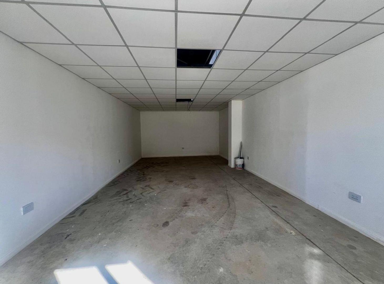 Foto de Alquiler Nave Industrial en Polo 52 con oficina, imagen 1