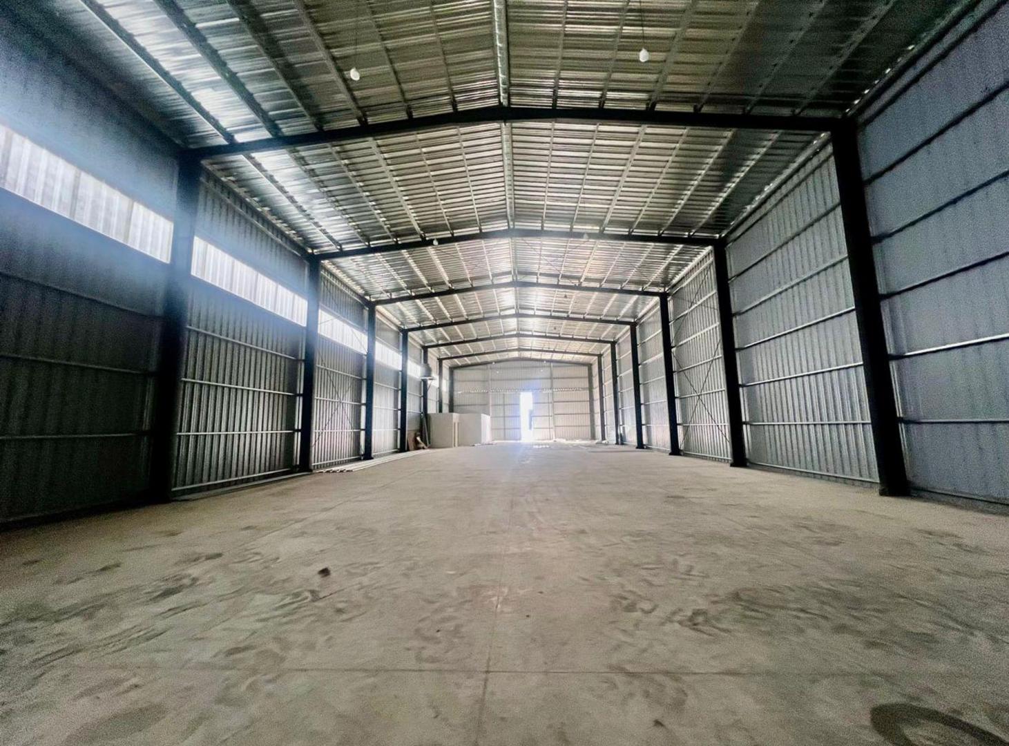 Foto de Alquiler Nave Industrial en Polo 52 con oficina, imagen 5