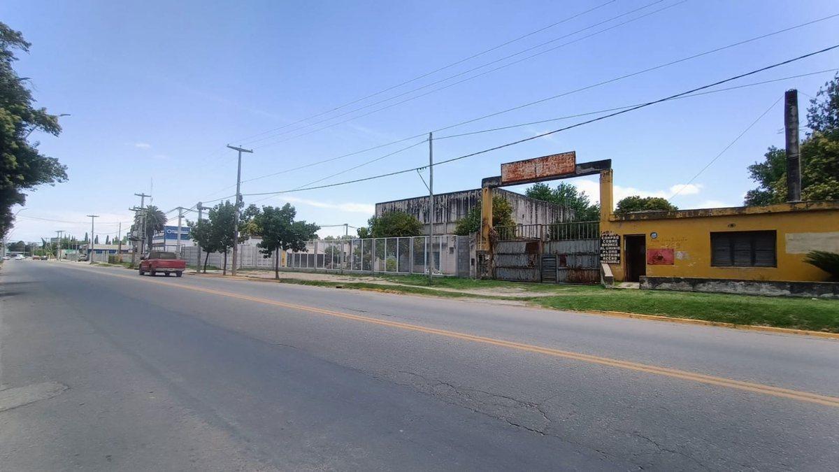 Foto de VENTA DE GALPON Y CASA SOBRE JUAN B. JUSTO, imagen 3