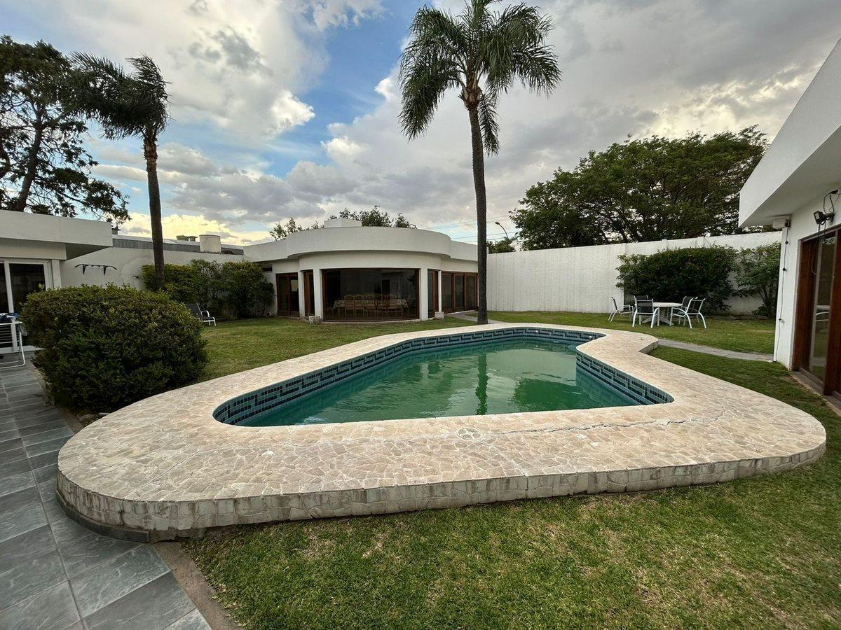 Foto de Venta Casa Alto Verde 4 Dorm 5 Baños Quincho Gym, imagen 1