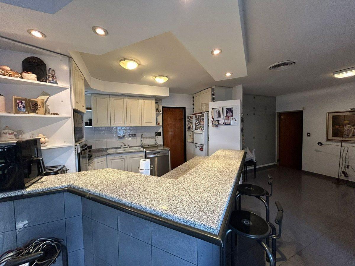 Foto de Venta Casa Alto Verde 4 Dorm 5 Baños Quincho Gym, imagen 2