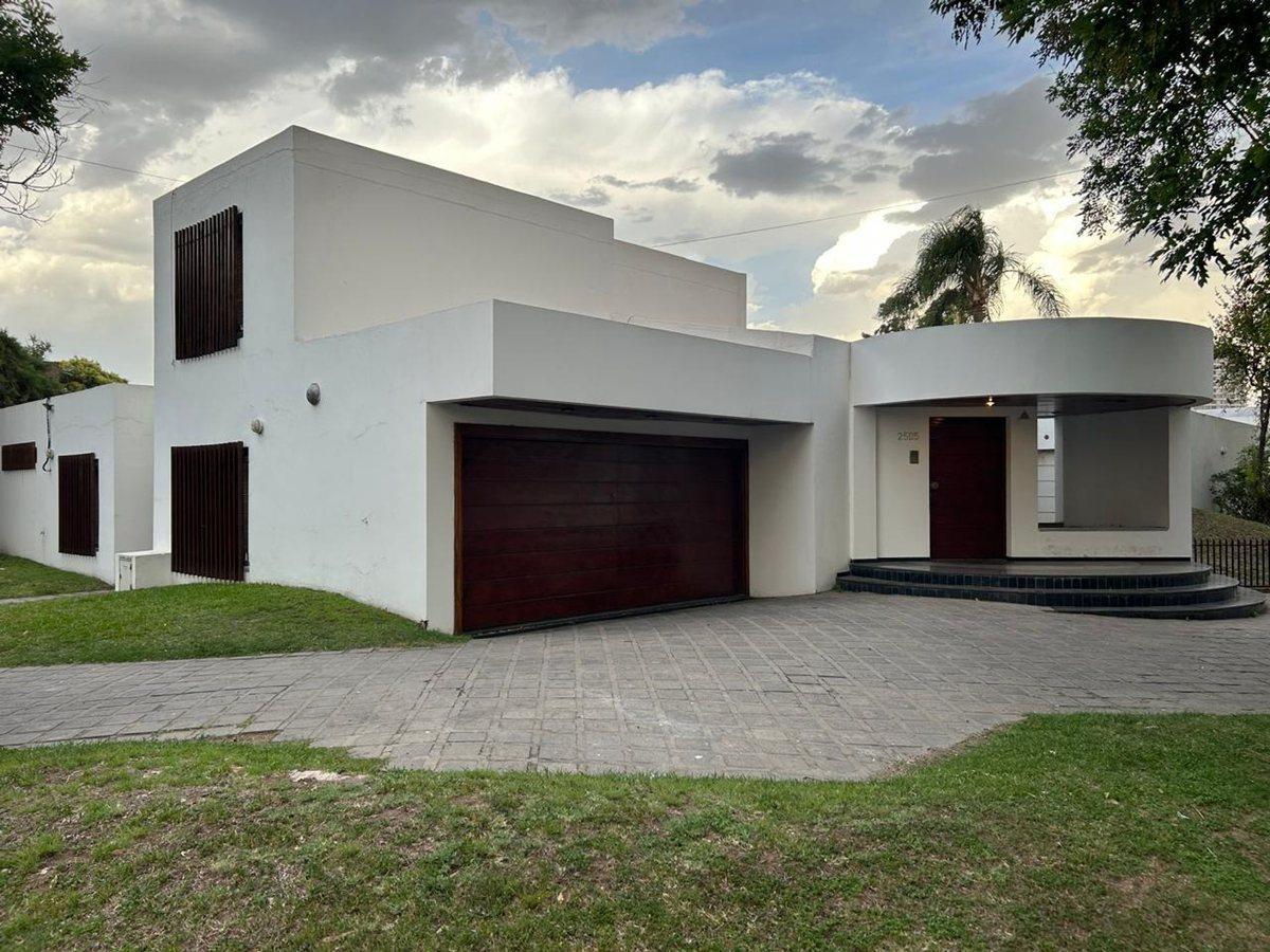 Foto de Venta Casa Alto Verde 4 Dorm 5 Baños Quincho Gym, imagen 3