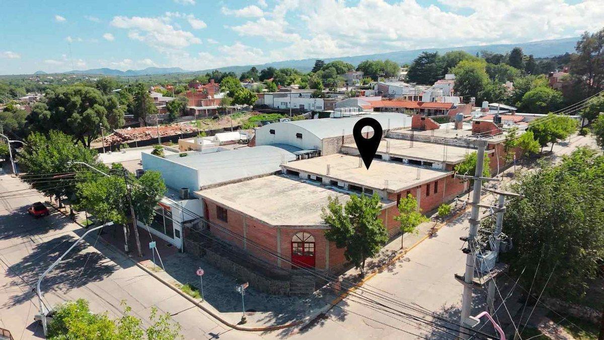 Foto de VENTA LOCAL ESQUINA COMERCIAL MINA CLAVERO CENTRO, imagen 1