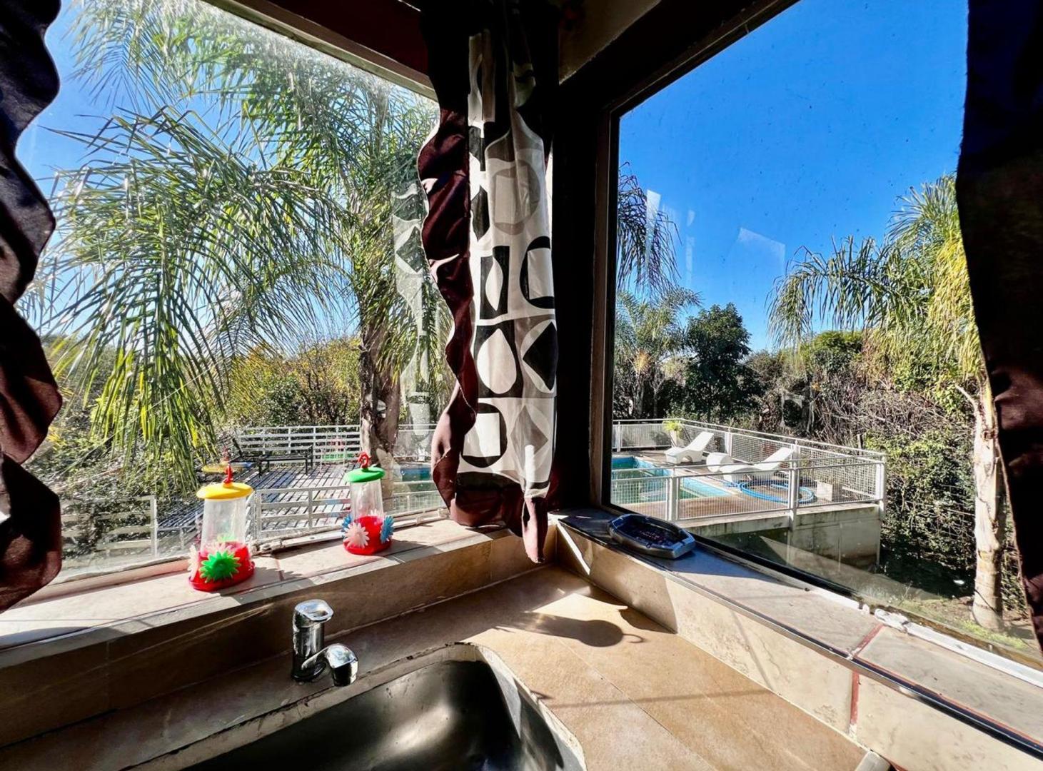 Foto de VENTA DOS DUPLEX CON PILETA VILLA LA BOLSA, imagen 4