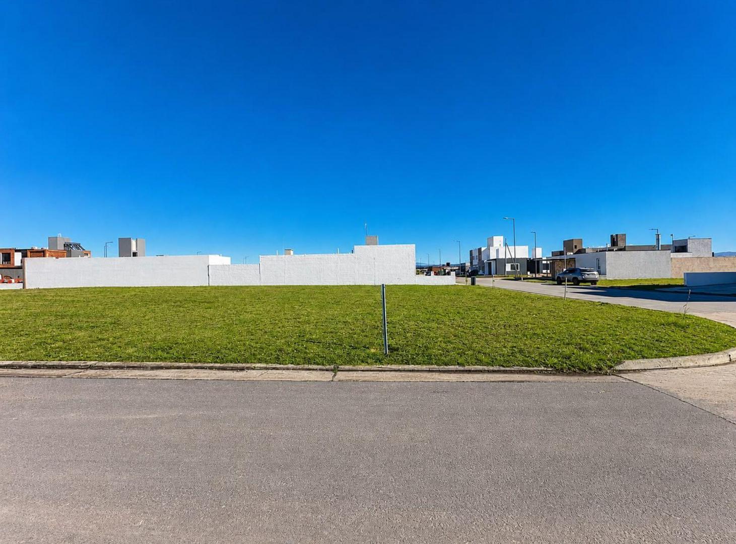 Foto de Venta Brisas de Manantiales Lote 402m2 apto duplex, imagen 5
