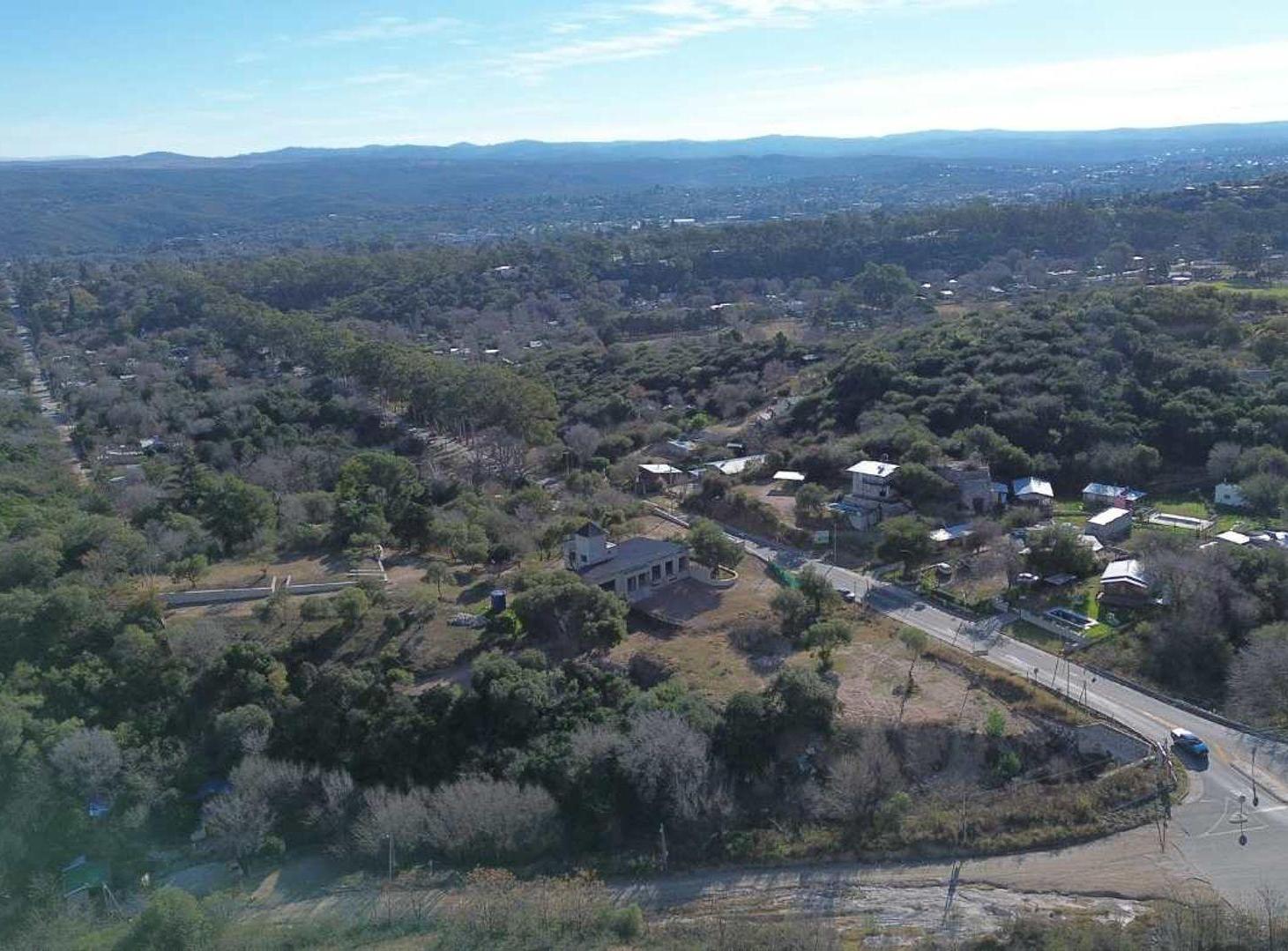 Foto de VENTA LOTE 5700M2 CON CONST PROYECTO VALLE HERMOSO, imagen 3