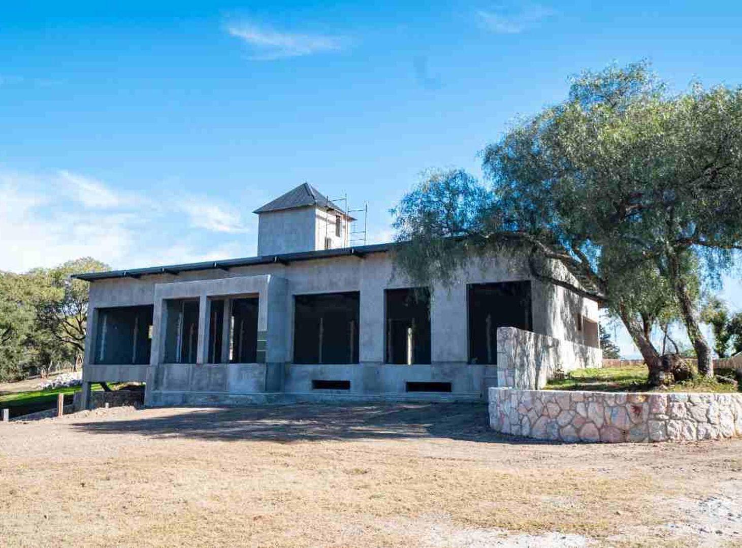 Foto de VENTA LOTE 5700M2 CON CONST PROYECTO VALLE HERMOSO, imagen 2