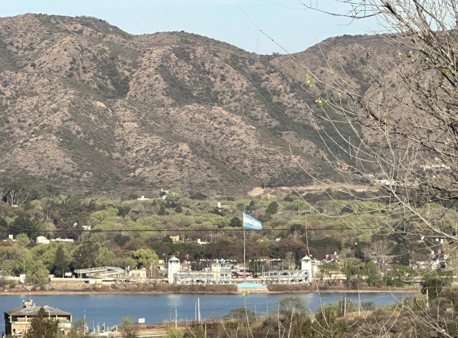 Foto de VENTA LOTE BIALET MASSE ESCRITURA Y VISTA AL LAGO, imagen 2