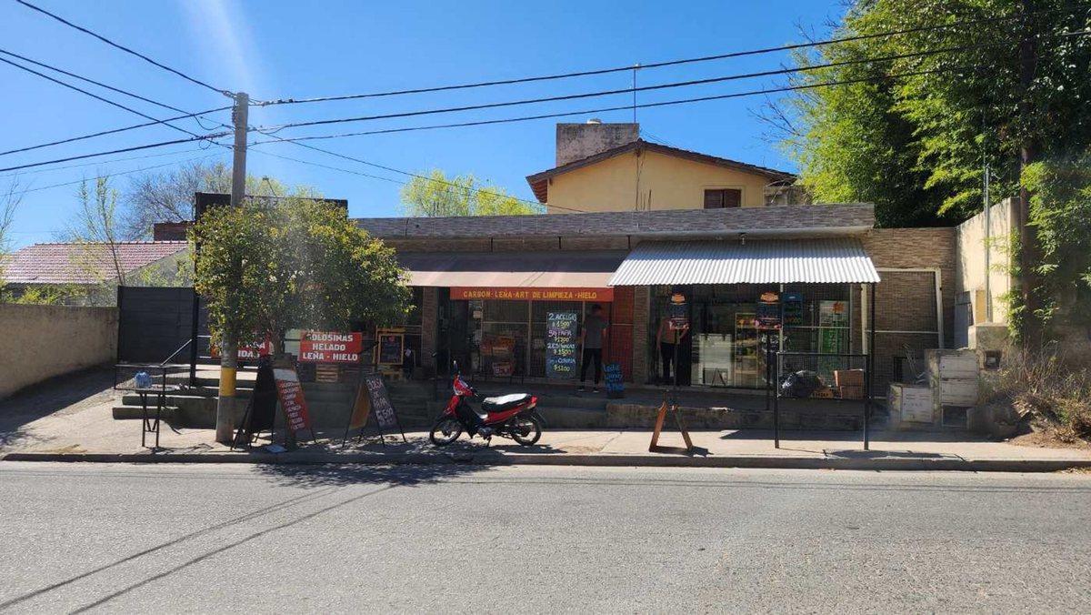 Foto de VENTA COMPLEJO CON 3 DUPLEX Y 2 LOCALES, imagen 4