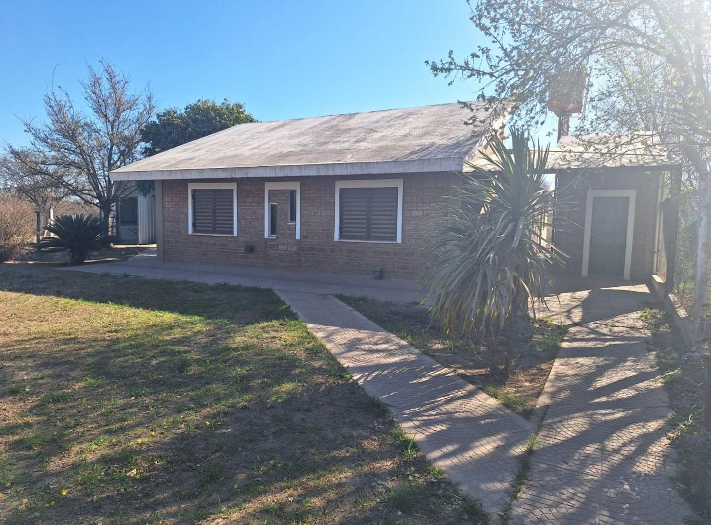 Foto de VENTA CASA CAMPO 4 HA + GALPON MALVINAS ARGENTINAS, imagen 2