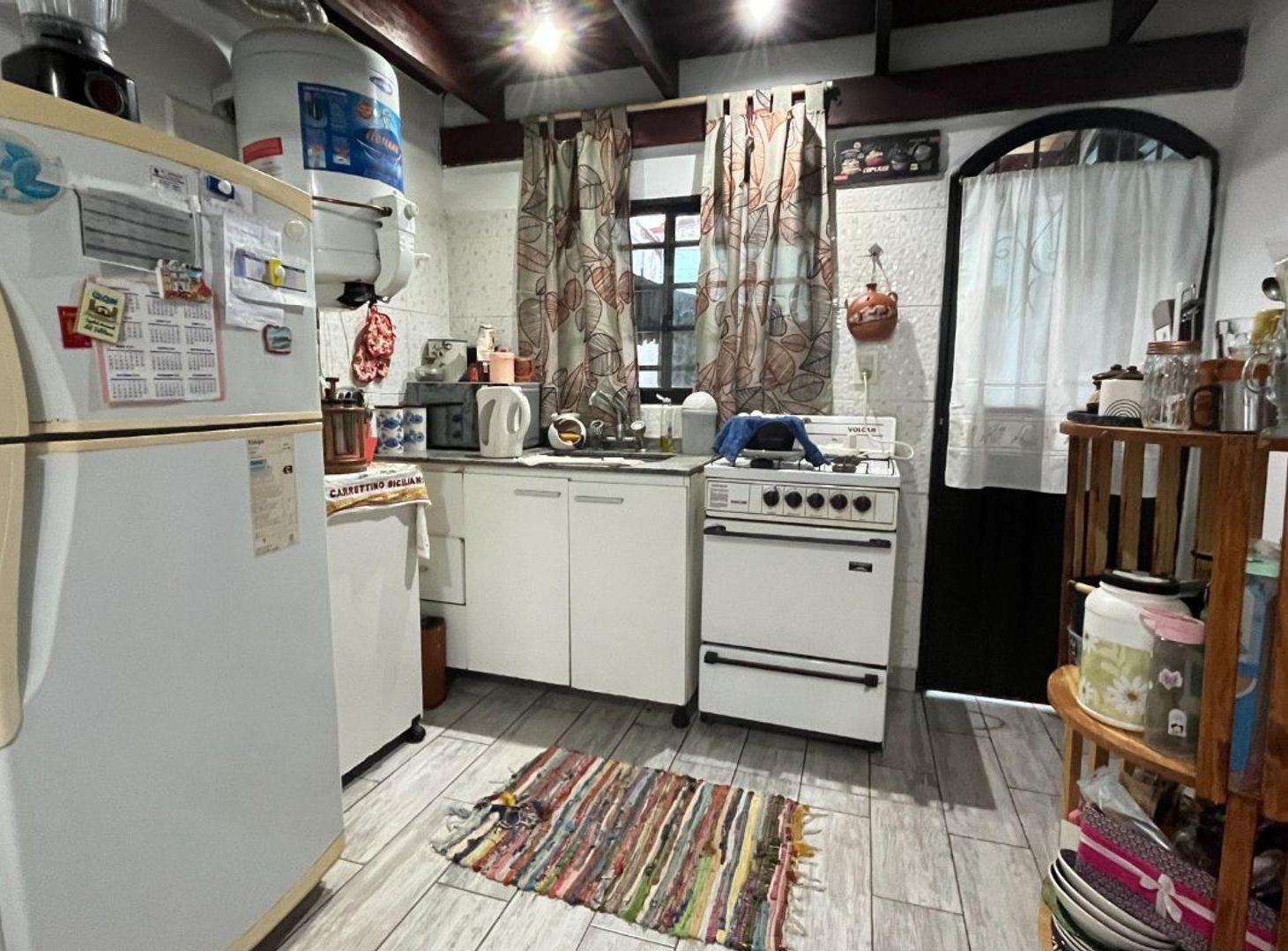 Foto de VENTA PH 2 DORMITORIOS COCHERA PATIO CARLOS PAZ, imagen 2