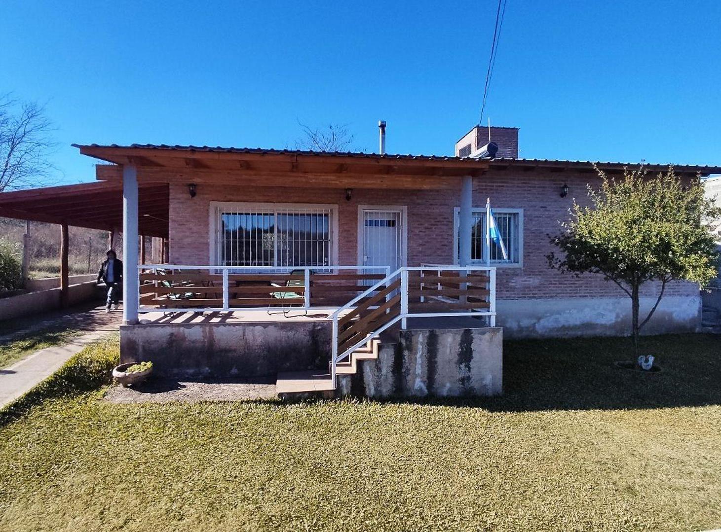 Foto de VENTA CASA PILETA 2DOR PARADOR TANTI ESCRITURA, imagen 5