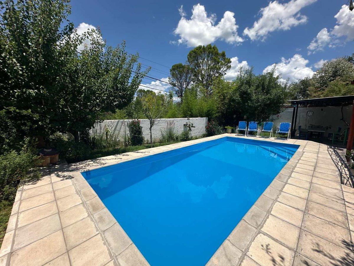 Foto de VENTA LOCAL CASA Y DPTOS EN RUTA 14 MINA CLAVERO, imagen 3