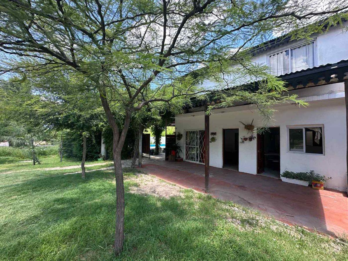 Foto de VENTA LOCAL CASA Y DPTOS EN RUTA 14 MINA CLAVERO, imagen 5