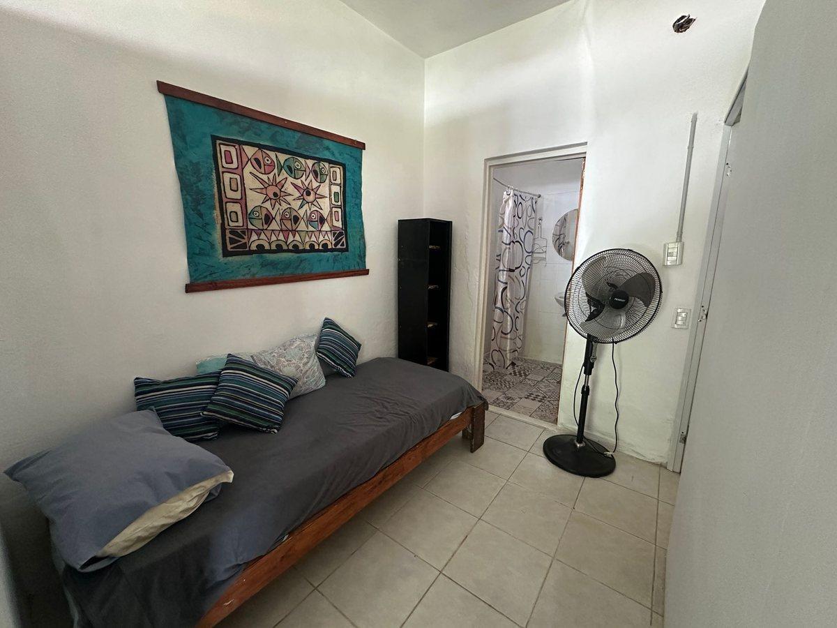 Foto de VENTA LOCAL CASA Y DPTOS EN RUTA 14 MINA CLAVERO, imagen 2