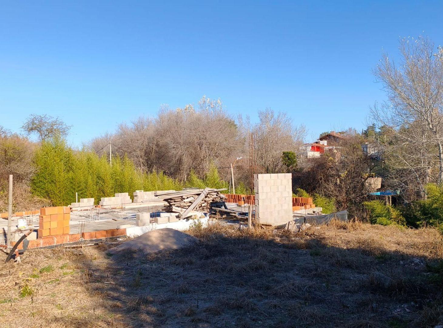Foto de LOTE 700 M2 CON MEJORAS VILLA DEL LAGO CARLOS PAZ, imagen 4
