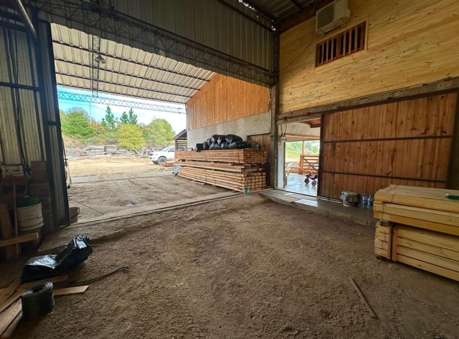 Foto de Venta Local+2 Galpones Viviendas en V. C. América, imagen 2