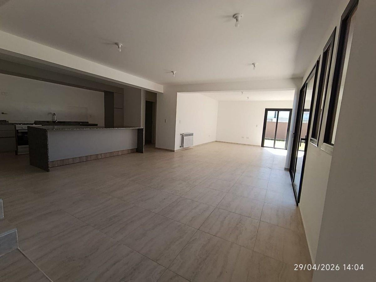 Foto de VENTA CASA A ESTRENAR 2 DOR Y ESC 3 BÑOS DOCTA CBA, imagen 4