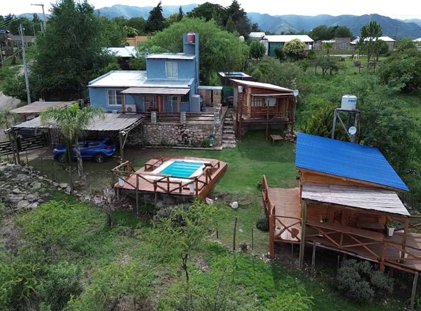 Foto de VENTA Complejo de 3 Cabañas en Valle Hermoso, imagen 1