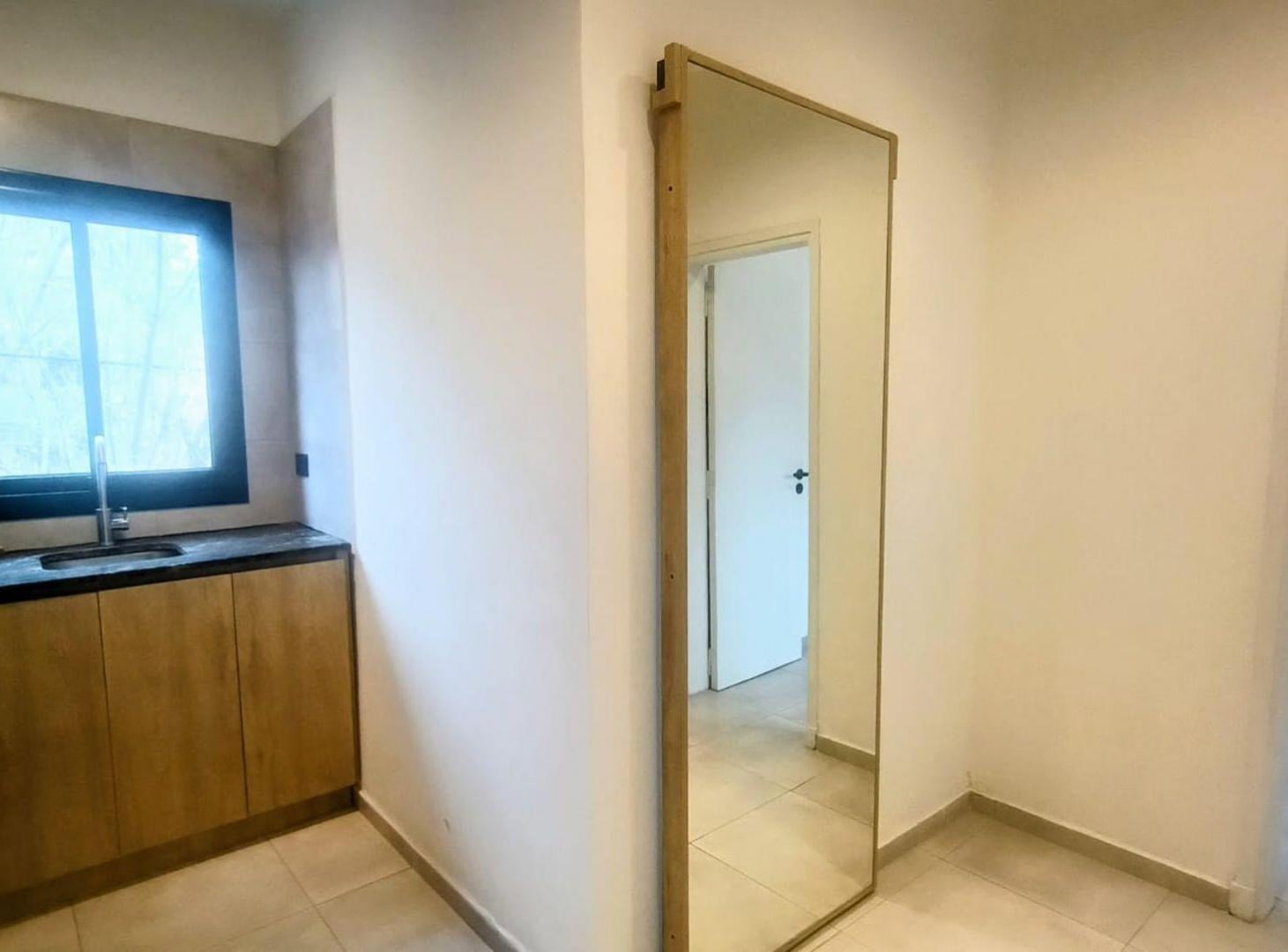 Foto de VENTA DEP. REFFACCIONADO A NUEVO CARLOS PAZ, imagen 2