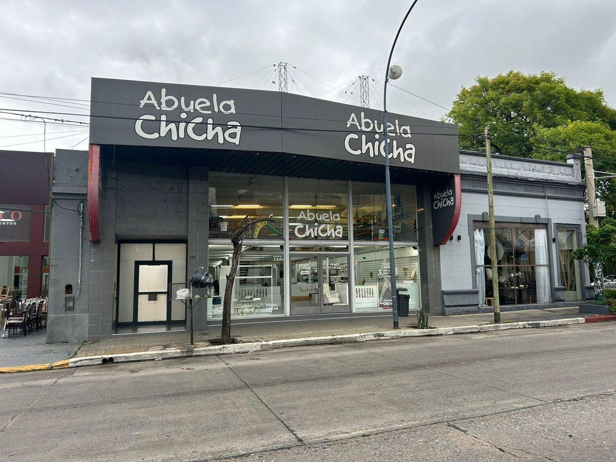 Foto de Venta Local Grande 439 mts2 Av.Castro 777, imagen 1