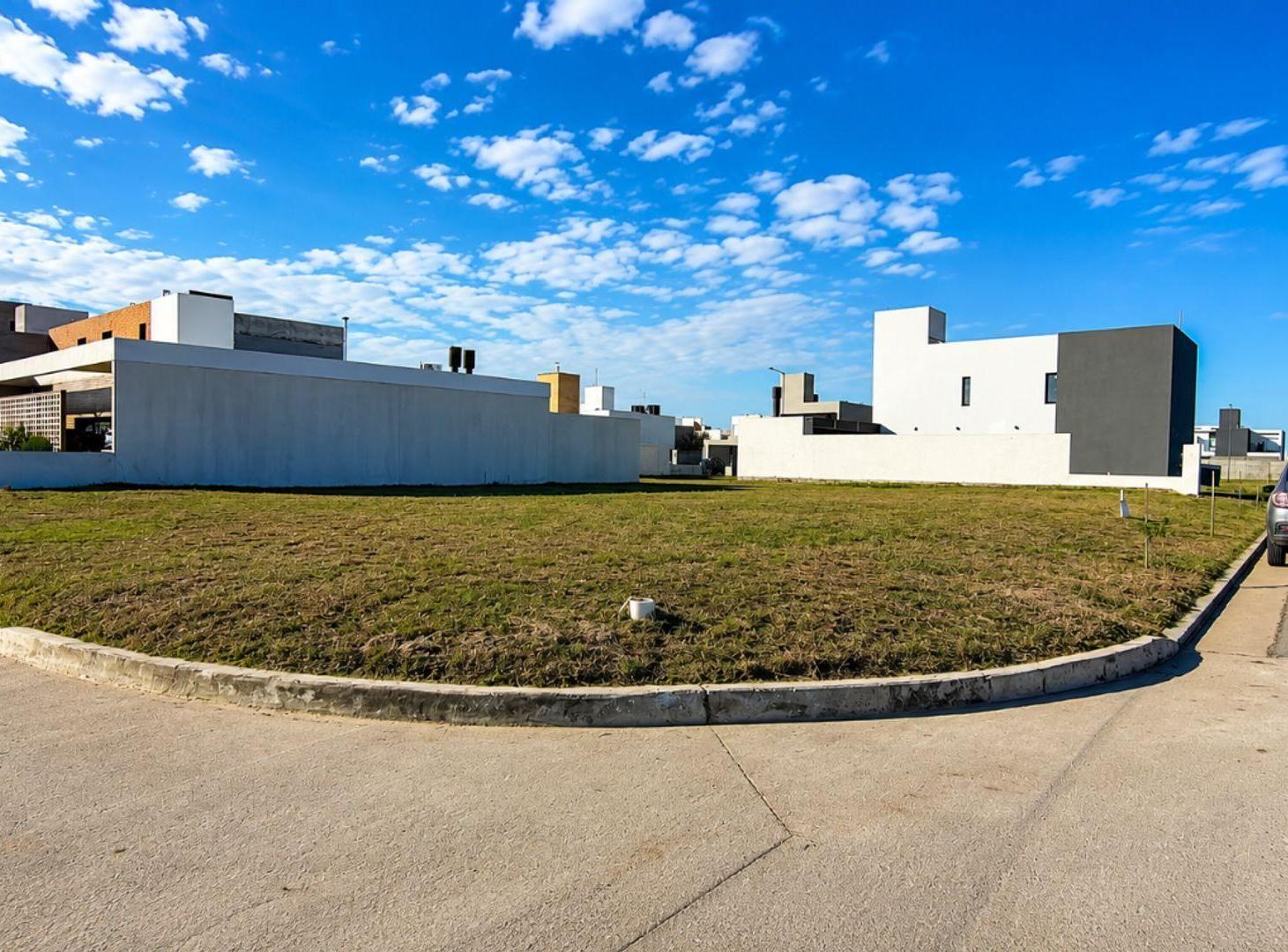 Foto de MANANTIALES II Terreno Esquina en VENTA, imagen 4