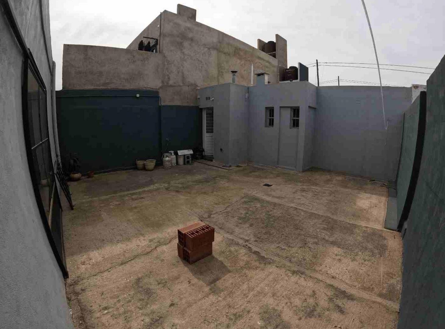 Foto de VENTA CASA 1 DORMITORIO SALON QUINCHO PATIO, imagen 3