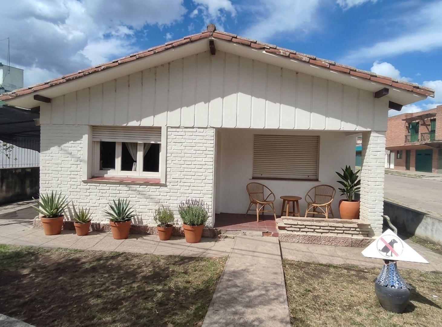 Foto de VENTA CASA 3 DORM CENTRO CARLOS PAZ A REFACCIONAR, imagen 3