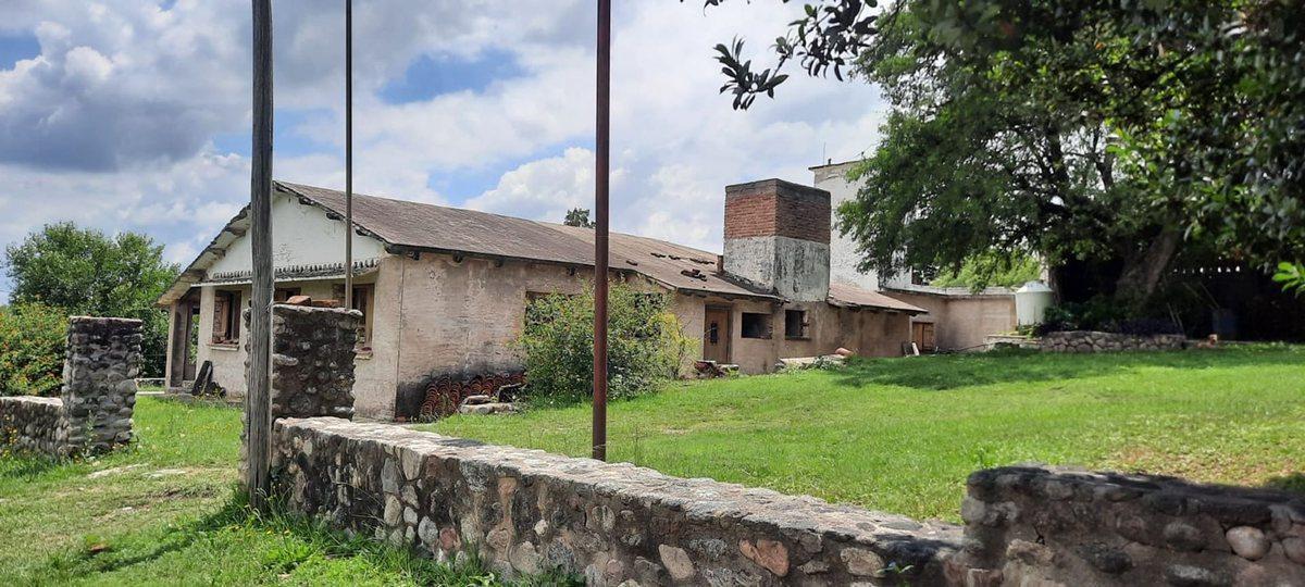 Foto de VENTA CASONA A RECIC PILETA LOTE 5500 M2 LA GRANJA, imagen 3