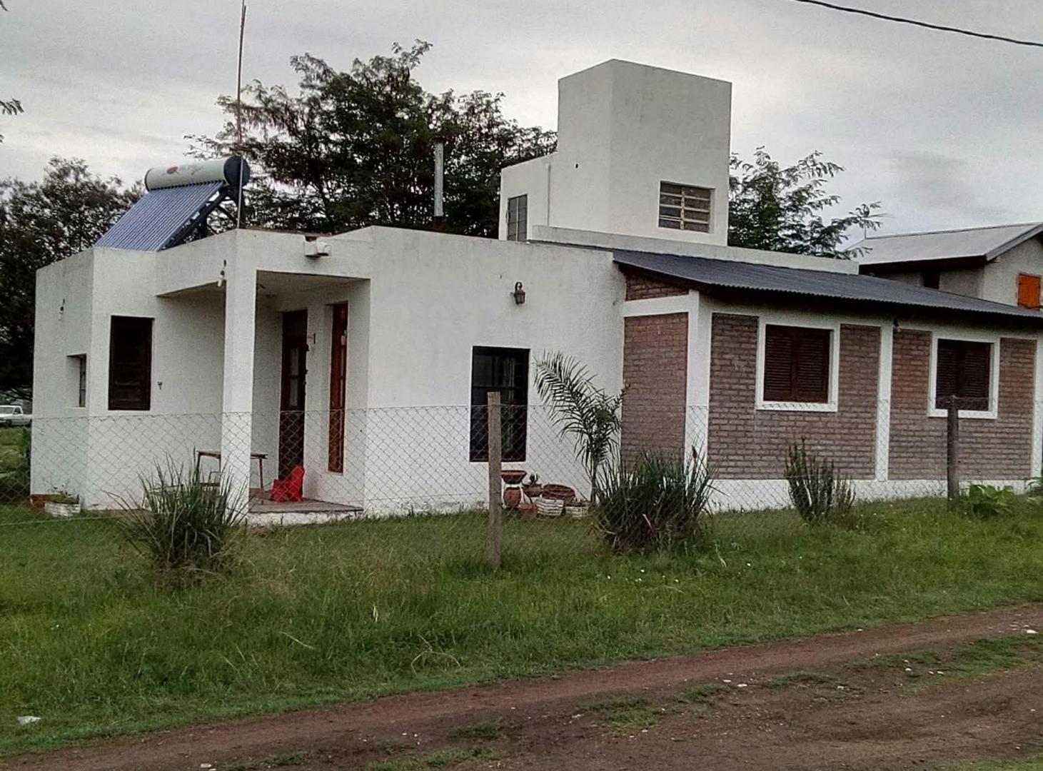 VENTA  CASA 2 DORM  EN POTRERO DE GARAY