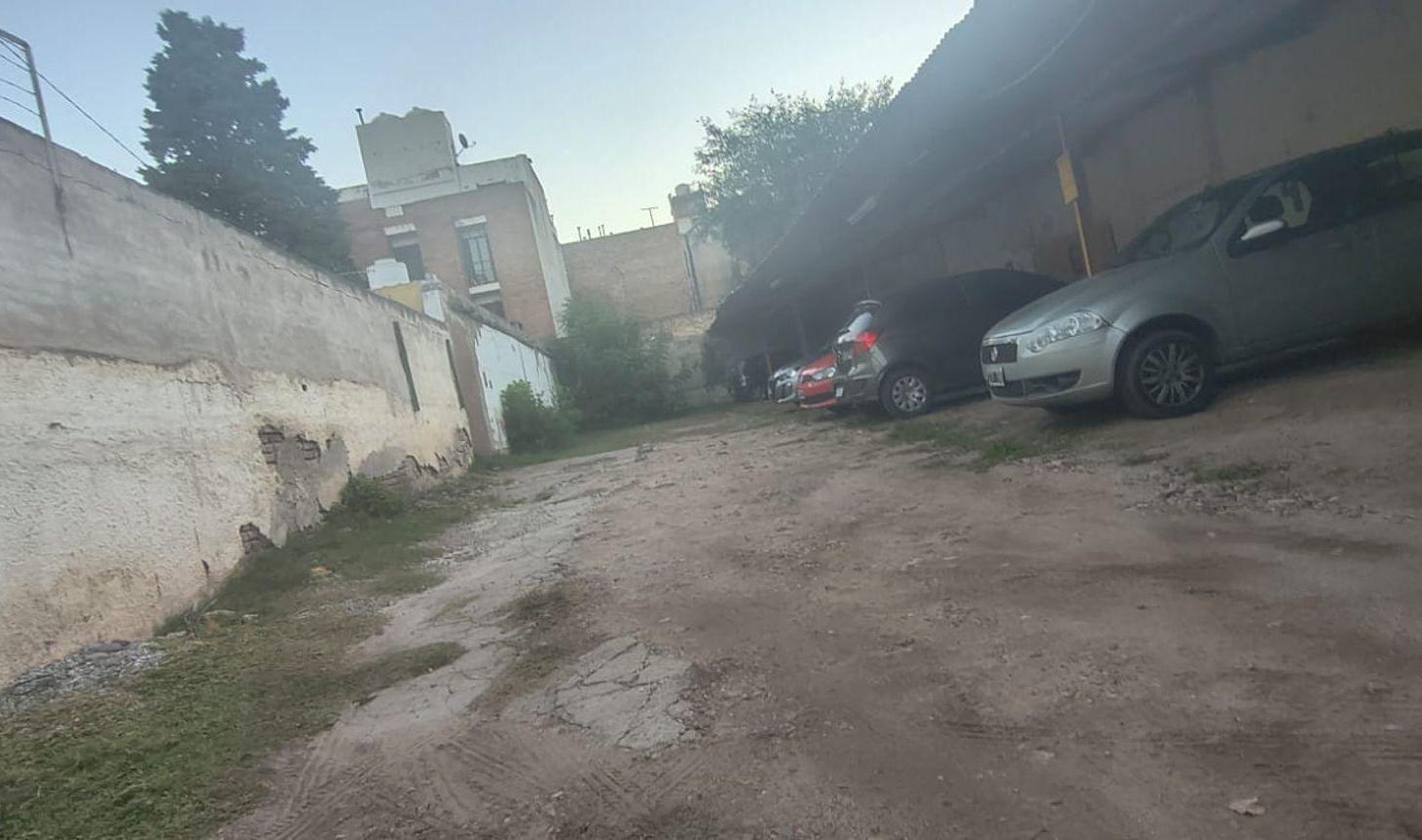 Foto de VENTA LOTE 300 M2 BARRIO JUNIORS A METROS GRAL PAZ, imagen 3