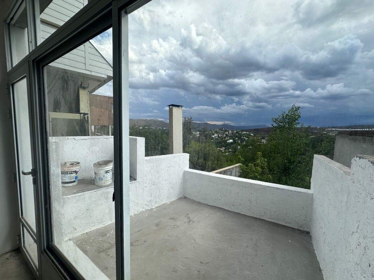 Foto de VENTA COMPLEJO DE 3 DEPTOS 2 DOR CARLOS PAZ CENTRO, imagen 2