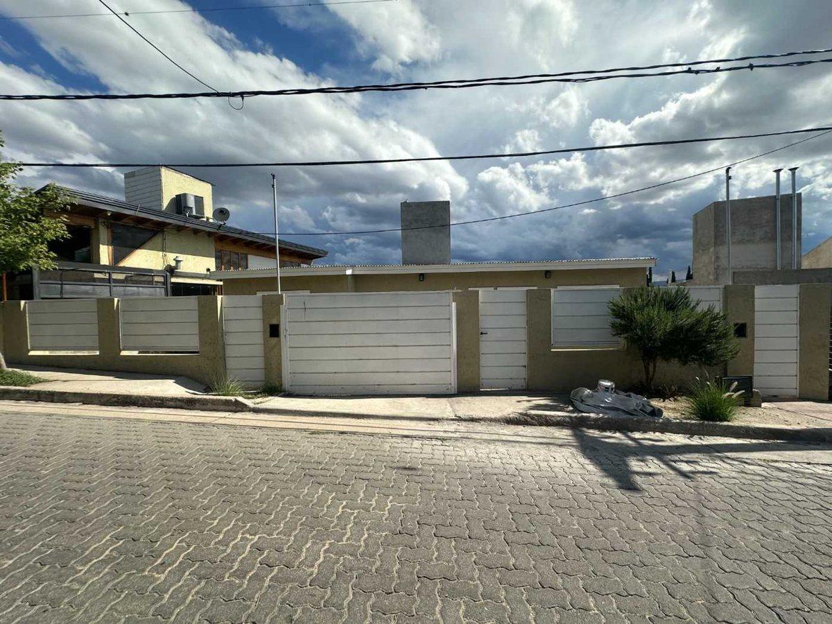 Foto de VENTA COMPLEJO DE 3 DEPTOS 2 DOR CARLOS PAZ CENTRO, imagen 4