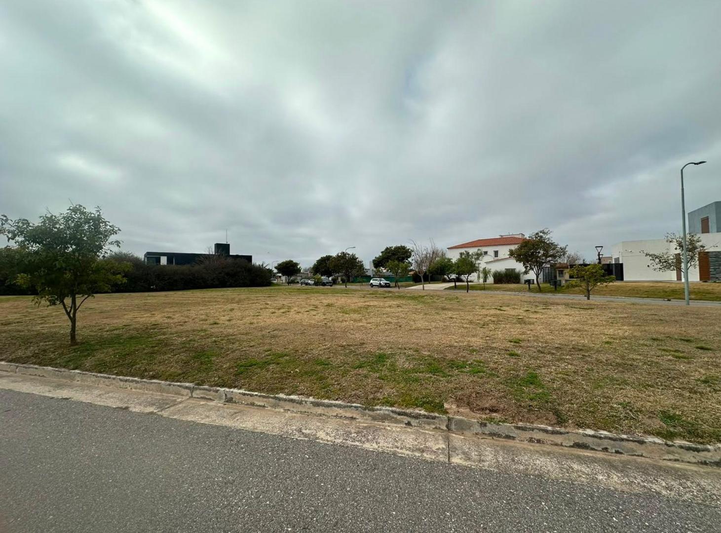 Foto de LOTE UNICO ESQUINA 7 SOLES-HEREDADES-1400 M2, imagen 5