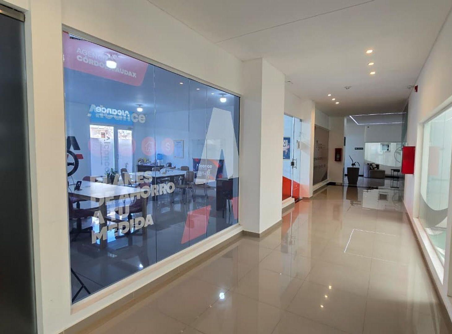Foto de VENTA LOCAL COMERCIAL CENTRO VILLA CARLOS PAZ, imagen 1