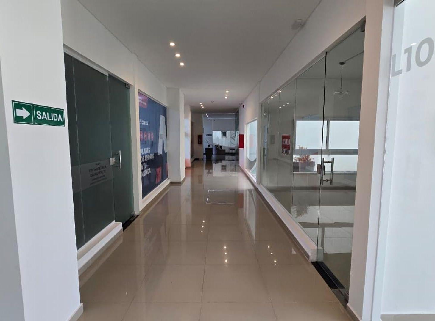 Foto de VENTA LOCAL COMERCIAL CENTRO VILLA CARLOS PAZ, imagen 2