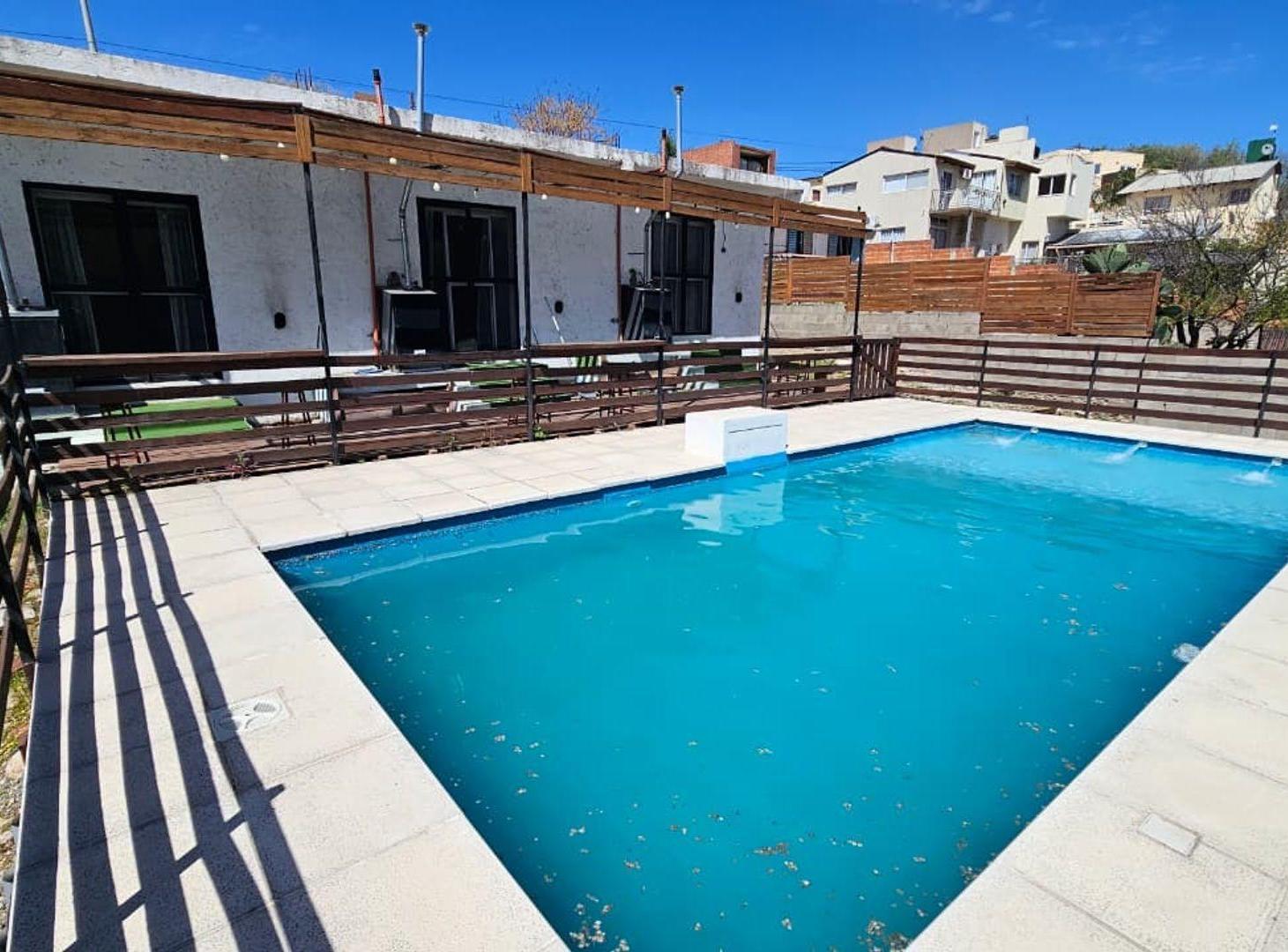 Foto de VENTA COMPLEJO 3 DEPTOS CON PILETA EN CARLOS PAZ, imagen 4