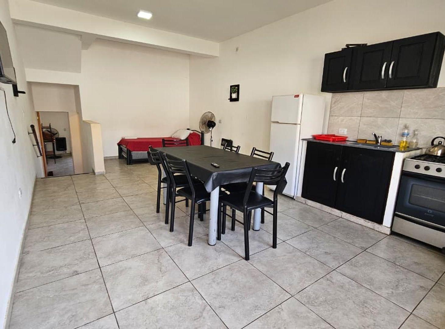 Foto de VENTA COMPLEJO 3 DEPTOS CON PILETA EN CARLOS PAZ, imagen 2