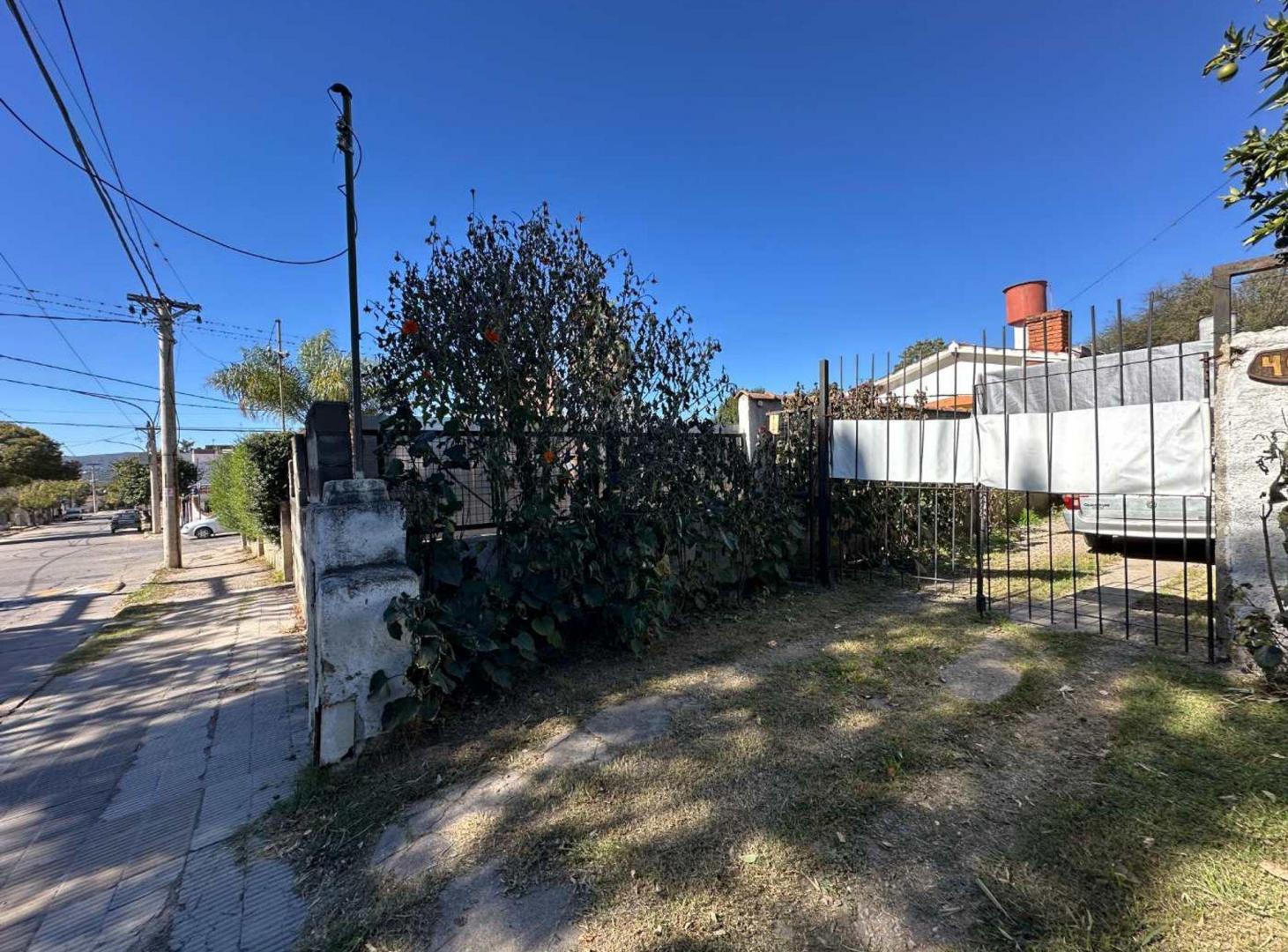 Foto de VENTA PH CENTRO CARLOS PAZ. 3 DORM , AMPLIO PATIO., imagen 1