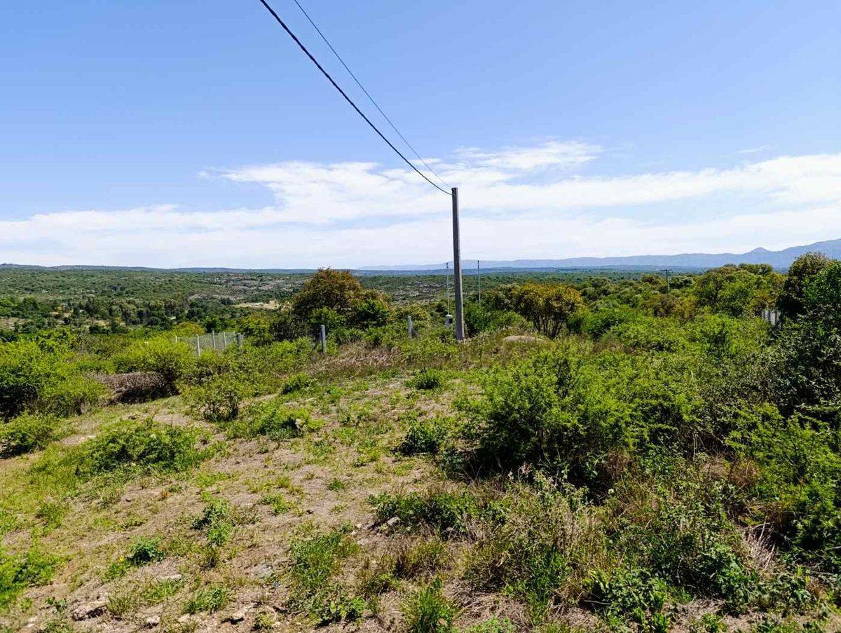 Foto de VENTA LOTE TANTI 1178 M2 ALAMBRADO VISTA PANORAM., imagen 2