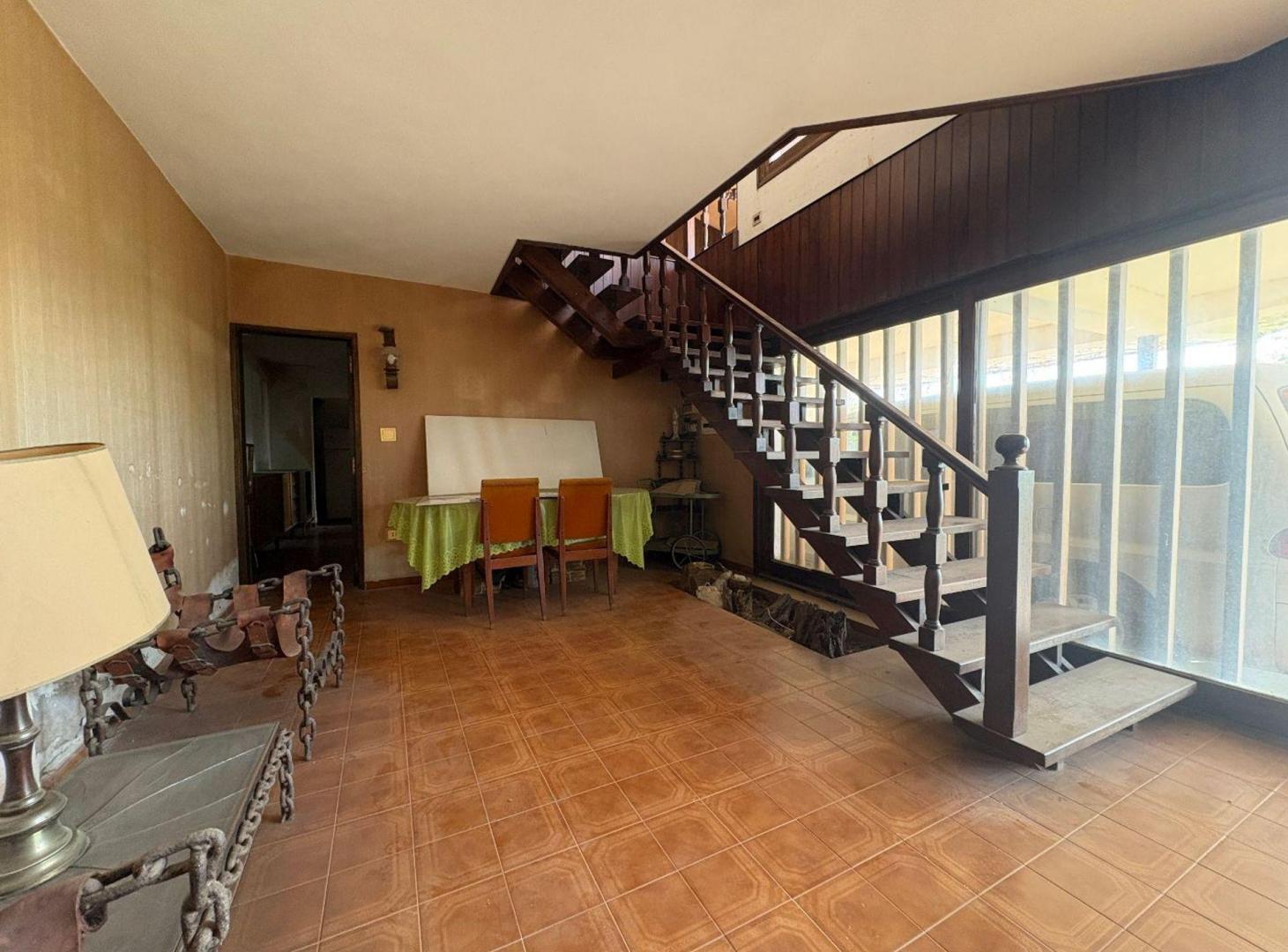 Foto de VENTA CASA A REMODELAR EN VILLA CARLOS PAZ 3 DORM, imagen 4