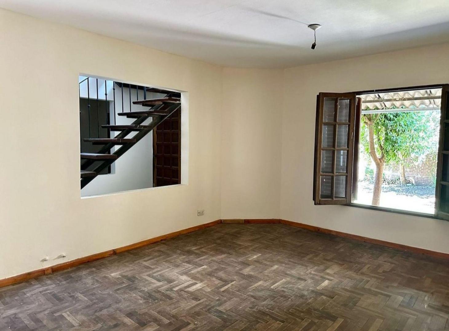 Foto de CASA EN VENTA 4 DORMITORIOS, imagen 3