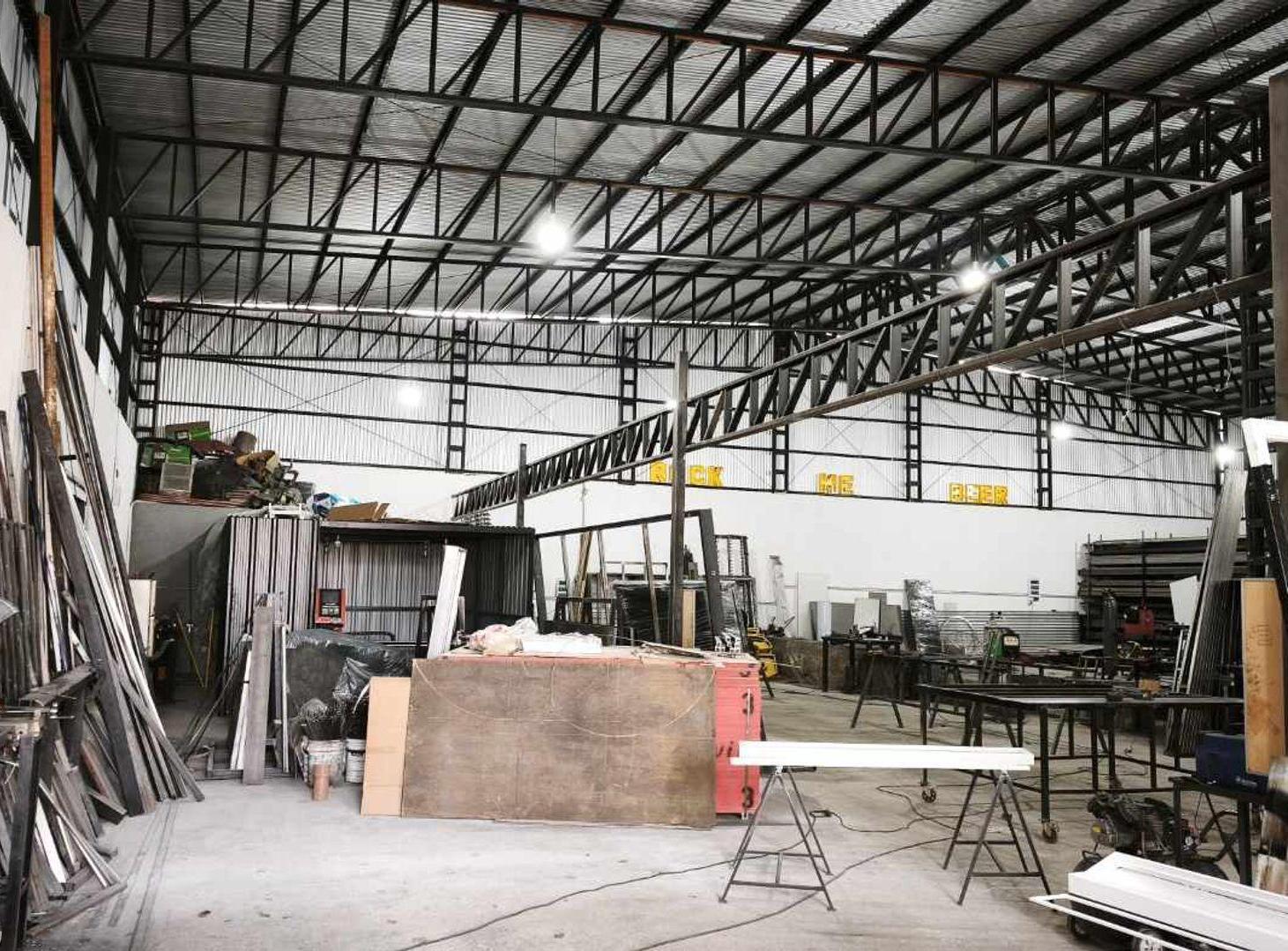 Foto de ALQUILER GALPON INDUSTRIAL DE 670 M2 CARLOS PAZ, imagen 4