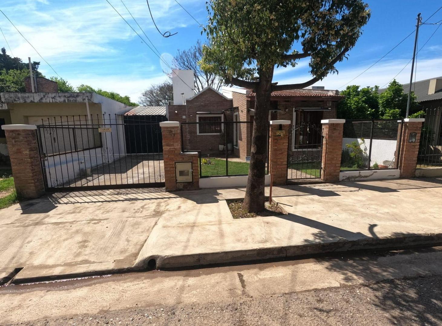 Foto de VENTA CASA 2 DORMITORIOS VILLA QUISQUISACATE, imagen 1