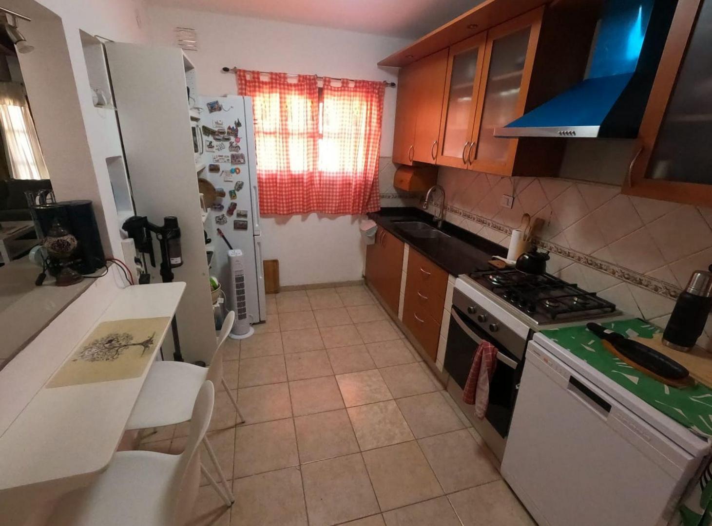 Foto de VENTA CASA 2 DORMITORIOS VILLA QUISQUISACATE, imagen 2