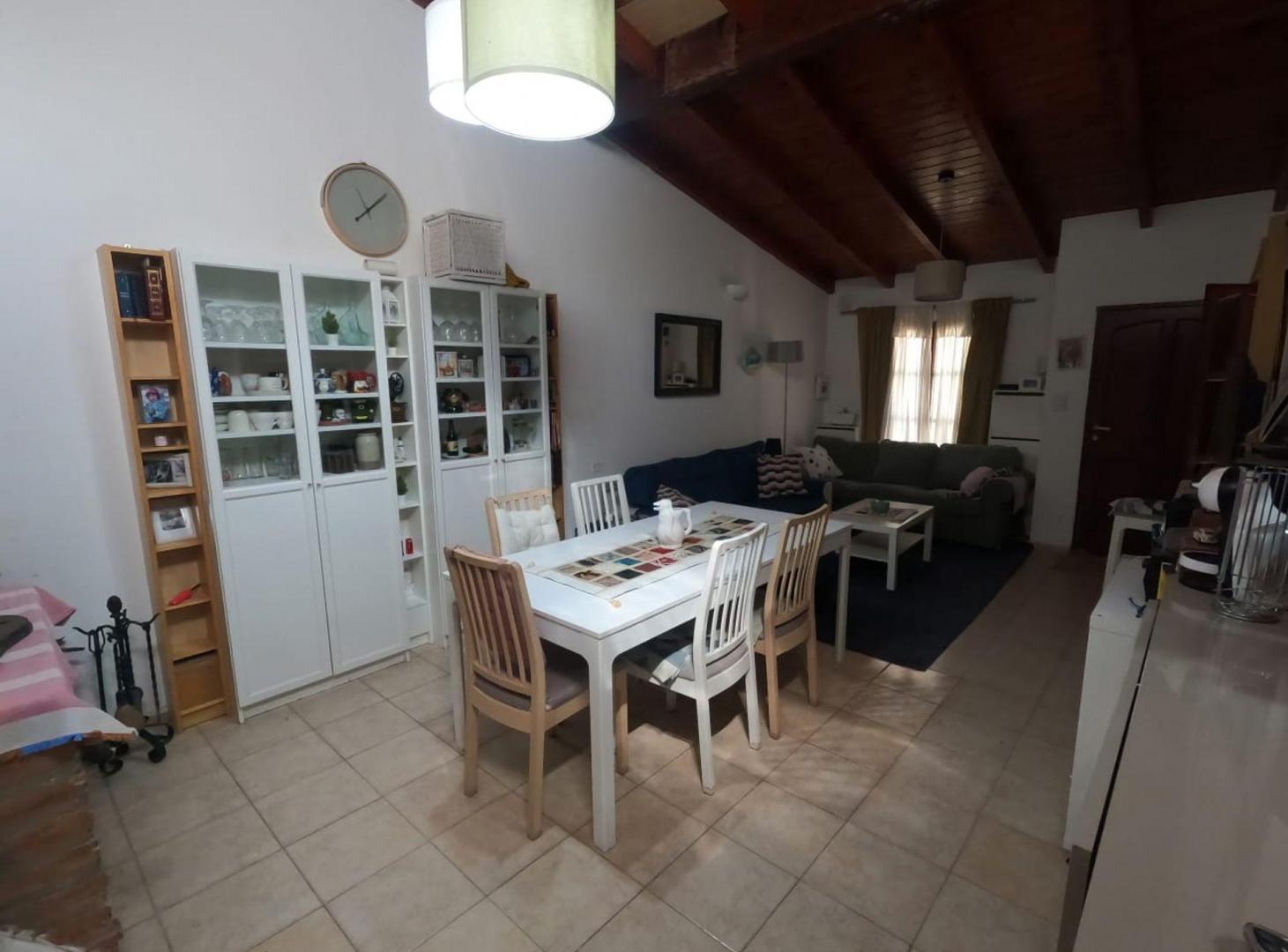 Foto de VENTA CASA 2 DORMITORIOS VILLA QUISQUISACATE, imagen 3